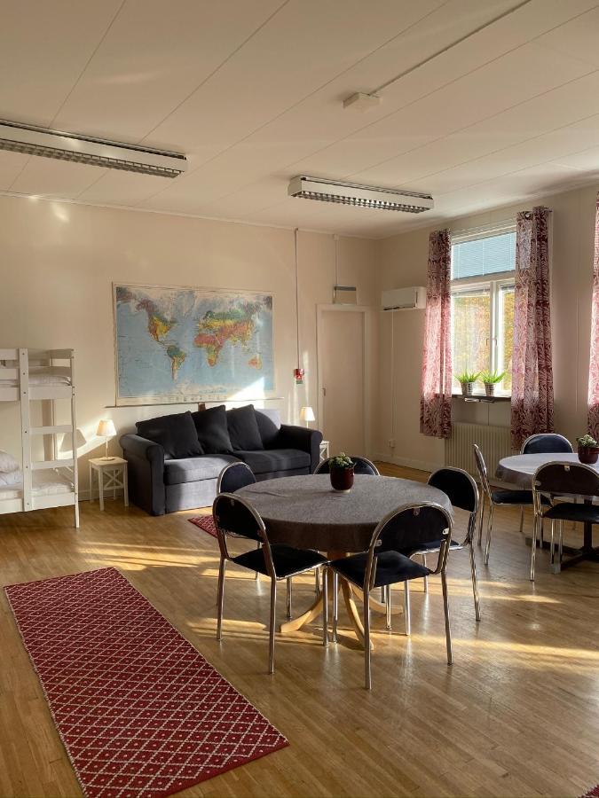 Kalvs Skolhus Hostel Eksteriør bilde