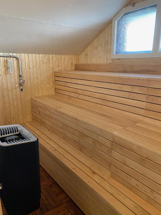 Kalvs Skolhus Hostel Eksteriør bilde